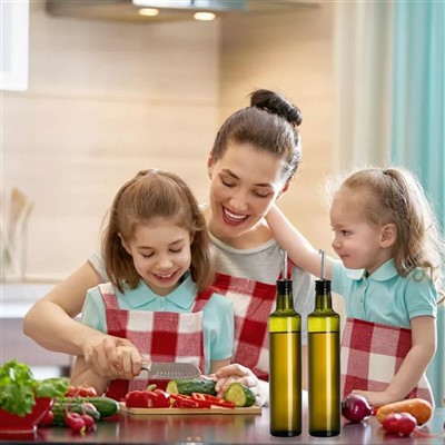 グリーンオリーブオイルボトル